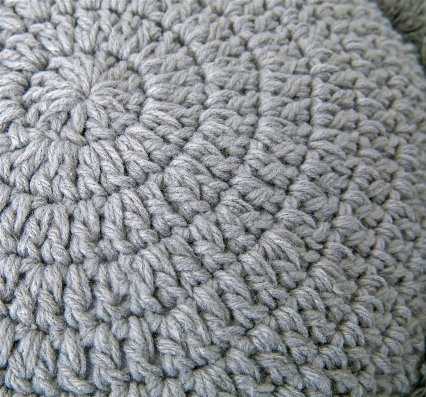 Coussin Crochet à Pompon