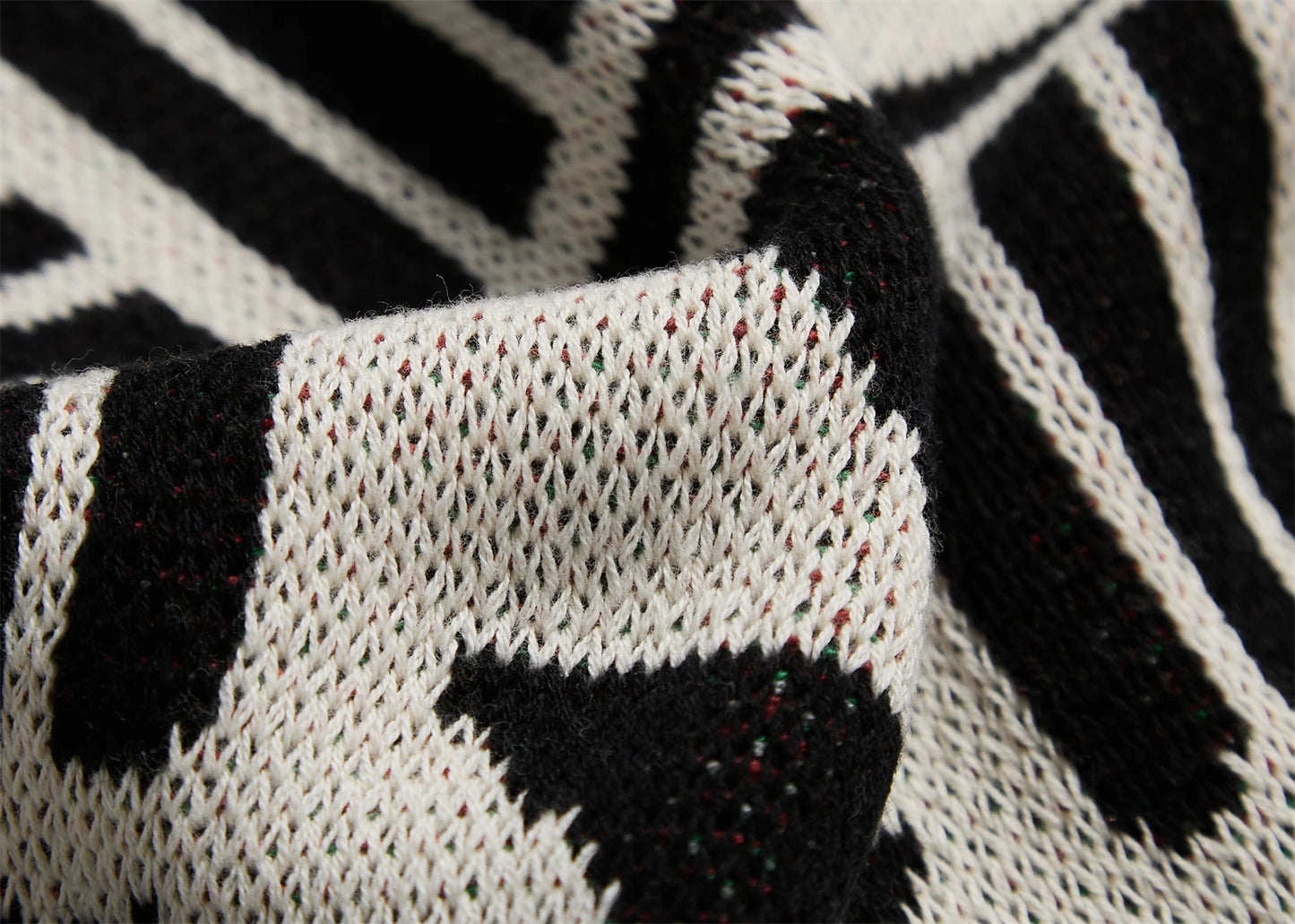 Couverture Motif Géométrique