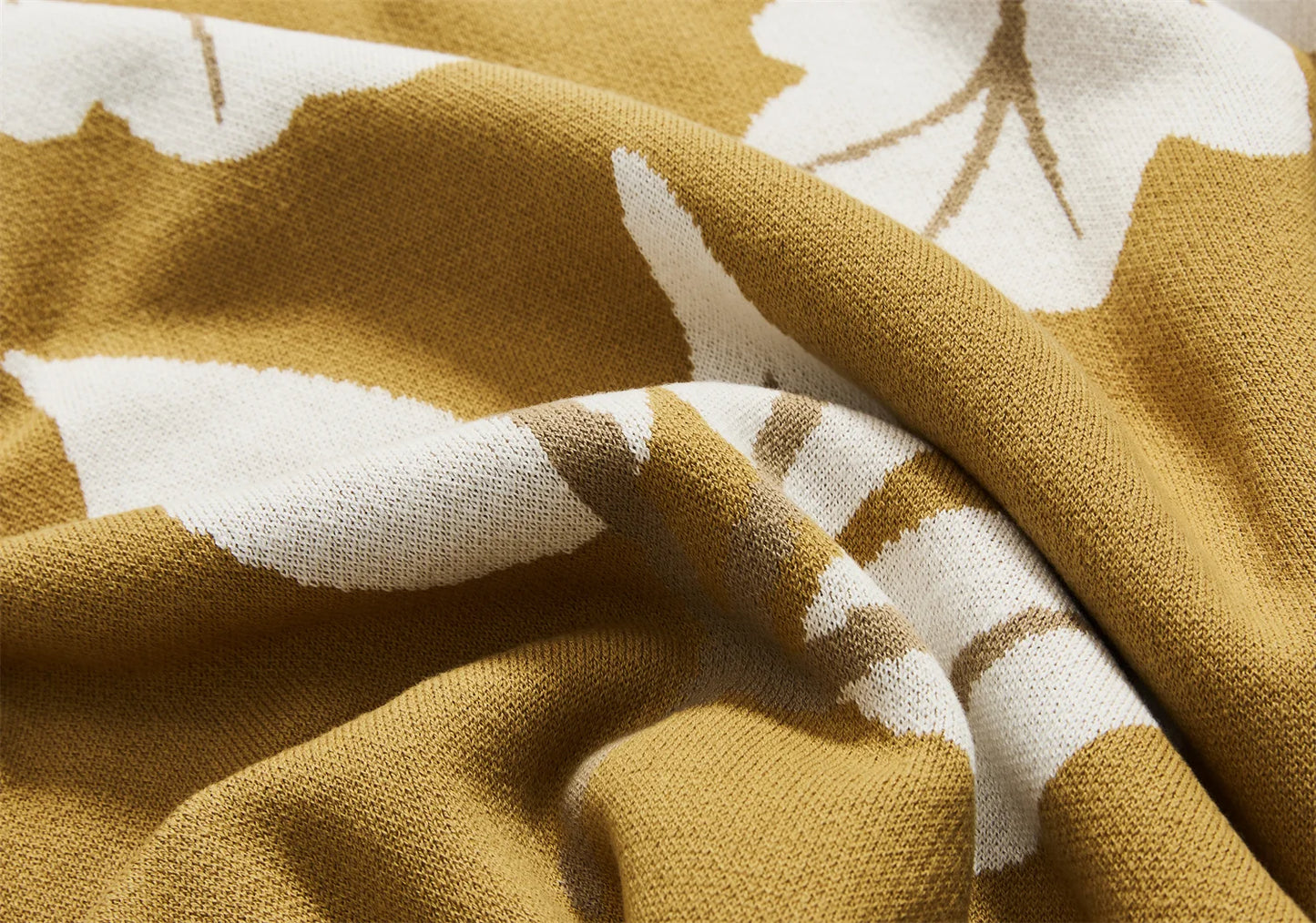 Couverture Tricot Motif Feuilles
